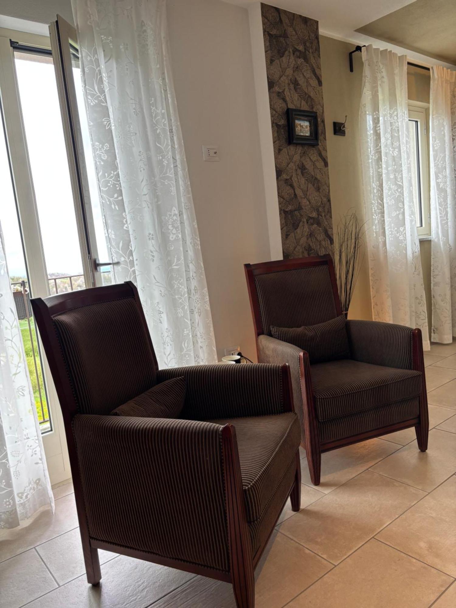 Bed and Breakfast La Luce Delle Colline Serravalle delle Langhe Екстер'єр фото