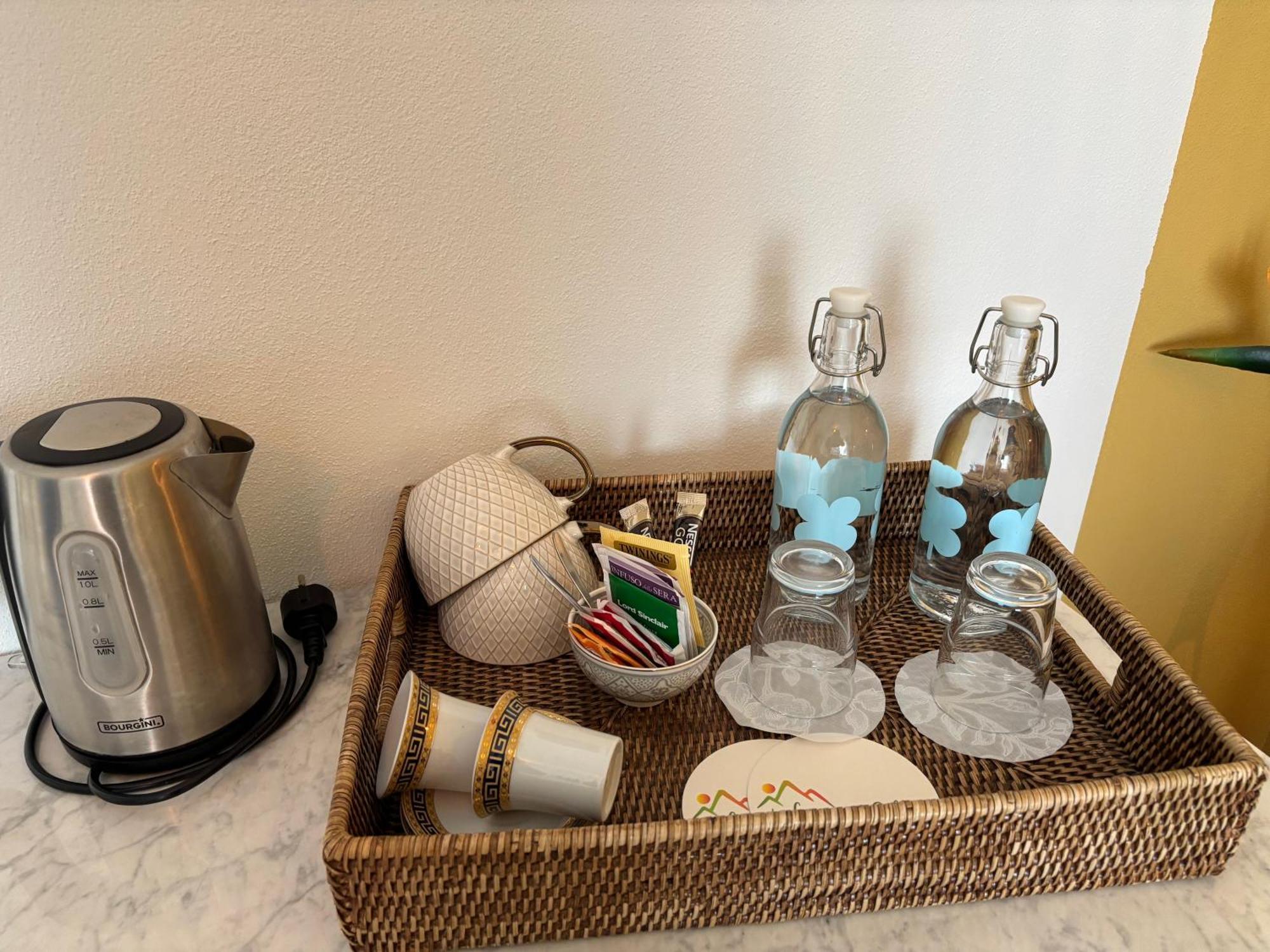 Bed and Breakfast La Luce Delle Colline Serravalle delle Langhe Екстер'єр фото