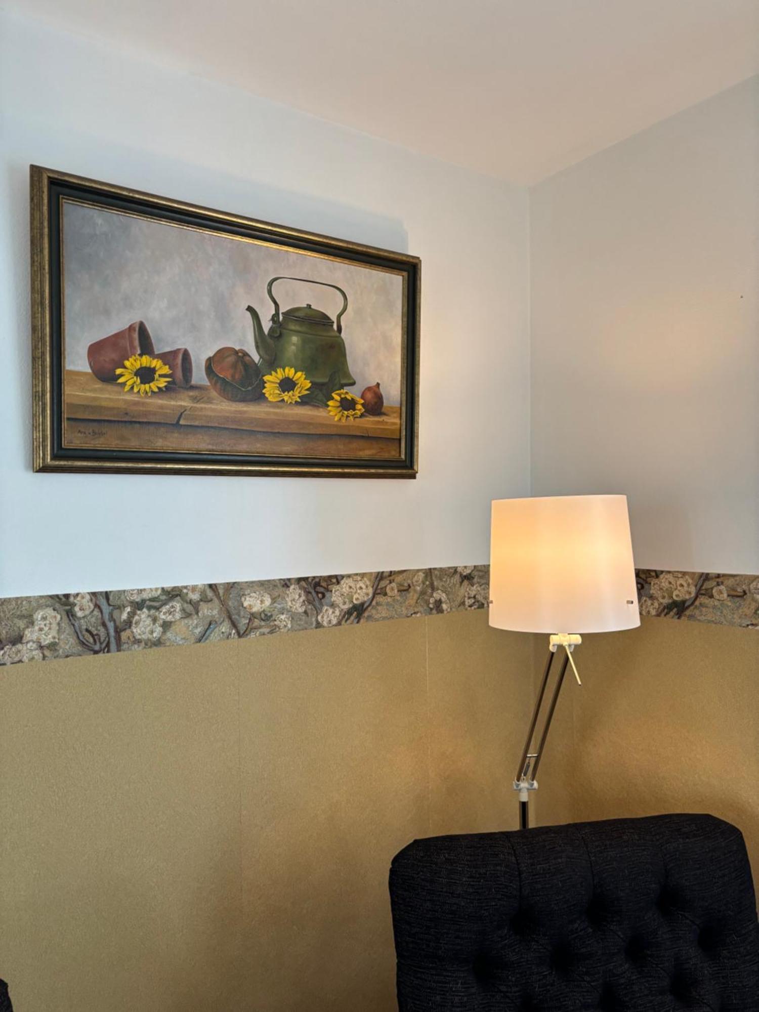 Bed and Breakfast La Luce Delle Colline Serravalle delle Langhe Екстер'єр фото